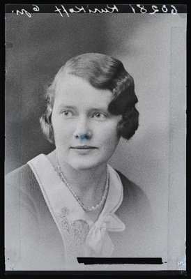 Eva Kurrikoff.  similar photo