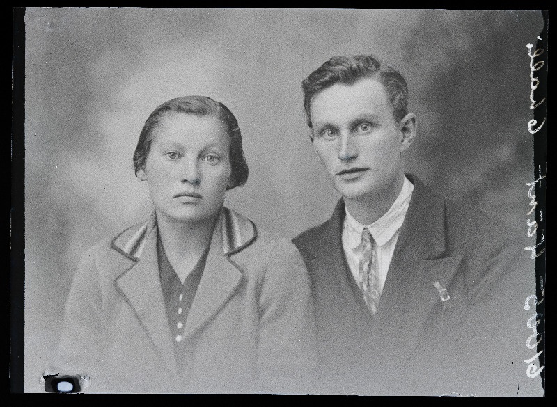 Eduard Vänt naisega, (Kärstna Ühispiimatalitus, Muksi talu).
