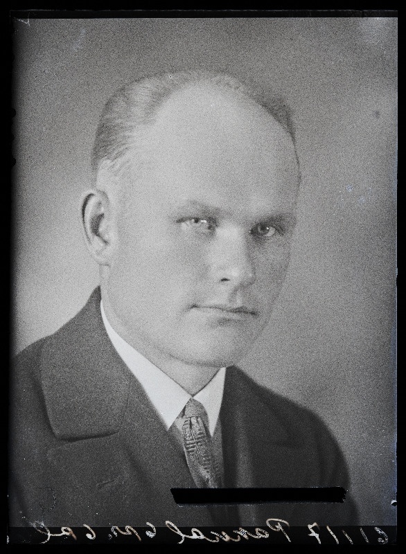 Pakkal [Pakal] Mõisakülast.