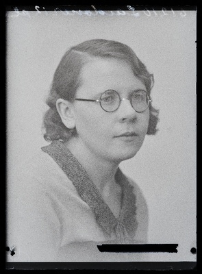 Laidoner.  similar photo