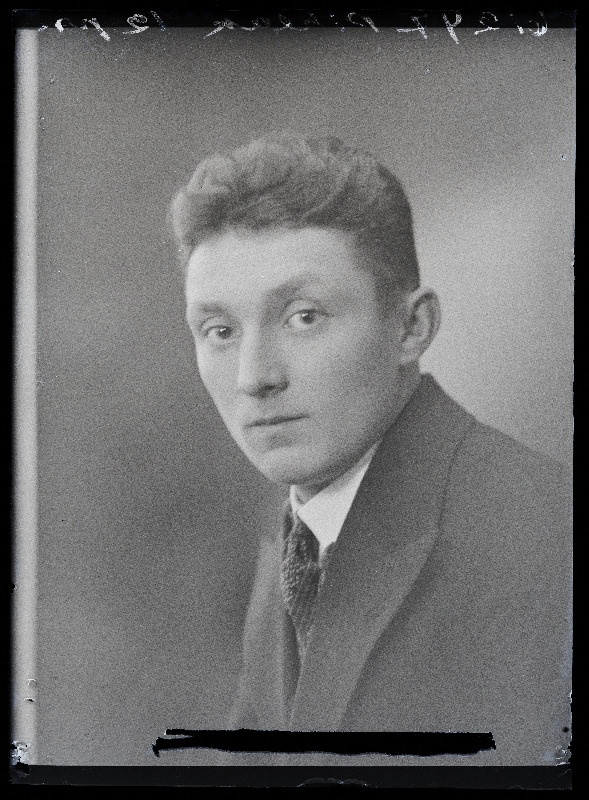 Pihlak.
