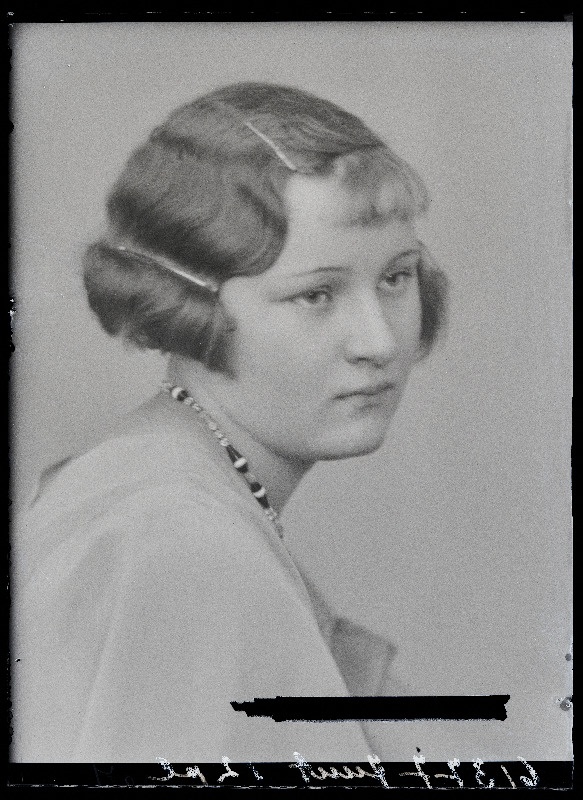Leida Juut, (Kehtna Kõrgem Kodumajanduskool, Keava).