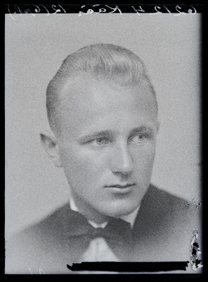 Käär.  similar photo