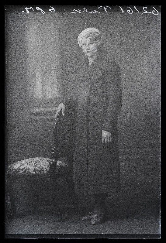 Julie Pulk, (Ollepa, Reinbergi kauplus).