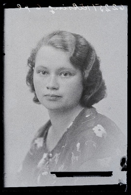 Kitsing.  similar photo
