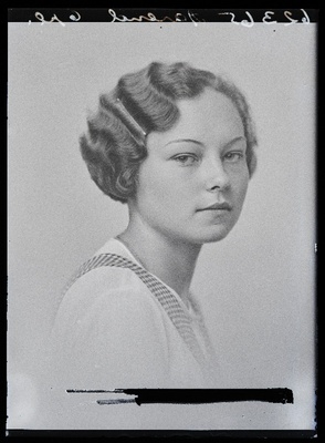 Agnes Arend.  similar photo