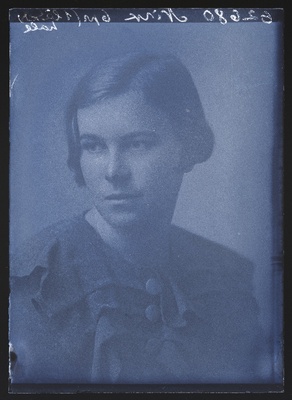 Nirk.  duplicate photo