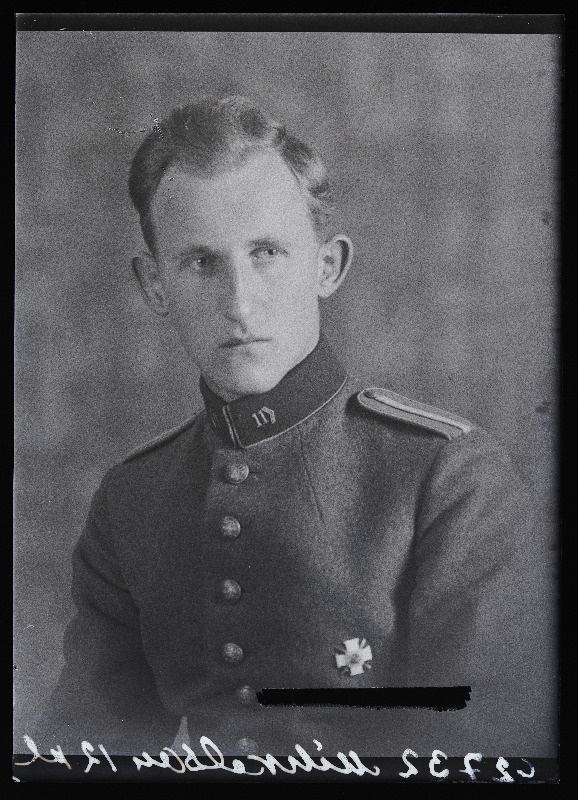 Politseinik Mihkelson.