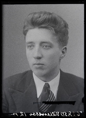 Villemson.  duplicate photo