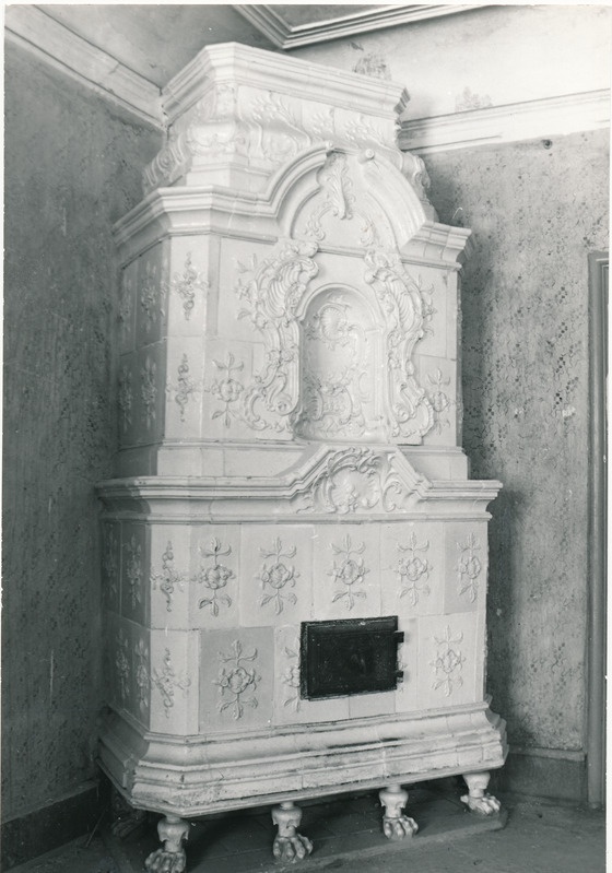 Palmse ahjud, rokokoo salong