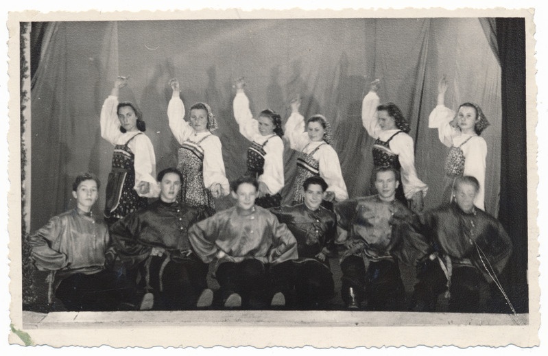 foto, Viljandi Pedagoogiline Kool, spordipidu, tantsijad, 8.06.1953, taga nimed
