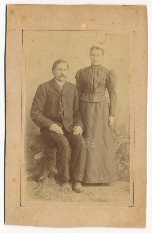 foto pere Mats Lillak, Ann Lillak, sünd Veldemann, u 1890, Ella Kallase vanemad, Uue-Võidu v Moori küla, Lillaku t