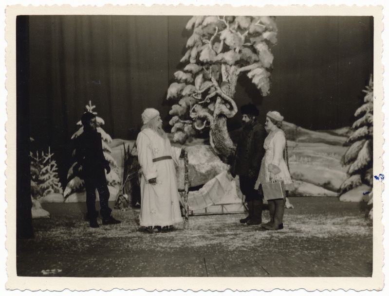 foto Viljandi kultuurimaja draamaring, näärietendus, u 1957 foto Alfred Hunt
