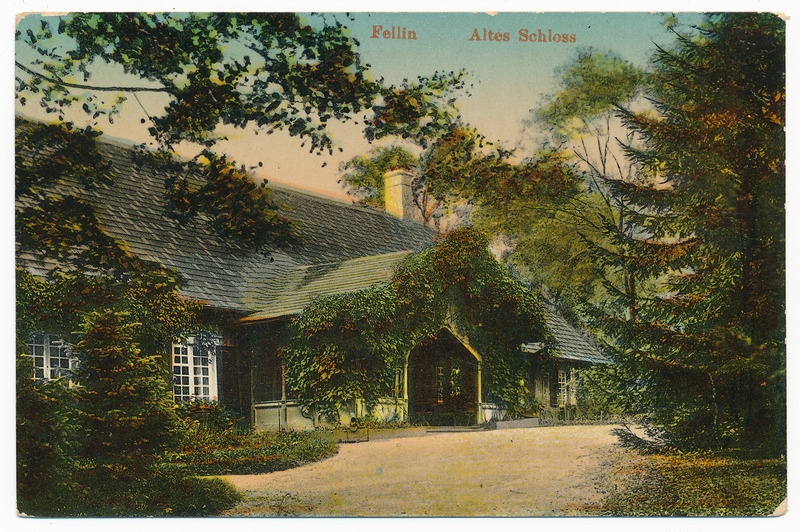 trükipostkaart albumis, Viljandi mõis, vana peahoone, nn Vana loss (oli Tasuja pst 6 maja kõrval)u 1910, kirjastus E. Ring, koloreeritud
