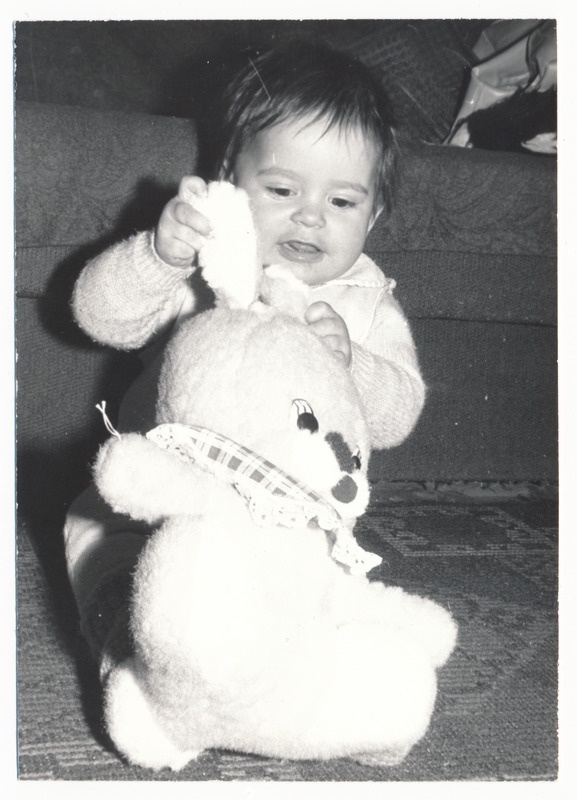 foto Viljandi, 10-kuune laps, mängujänes 1987, foto T. Parre