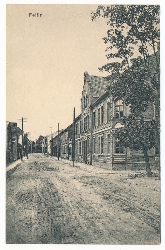 trükipostkaart albumis, Viljandi, Posti tn (Tallinna ja J. Liivi tn vahel) u 1910, kirjastaja E. Ring