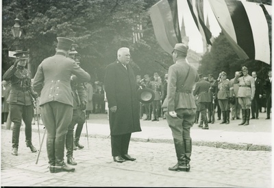 Kaitseliidu esindaja raport riigivanem  J. Teemantile.  duplicate photo