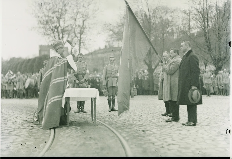 Kaitseliidu lipu õnnistamine.