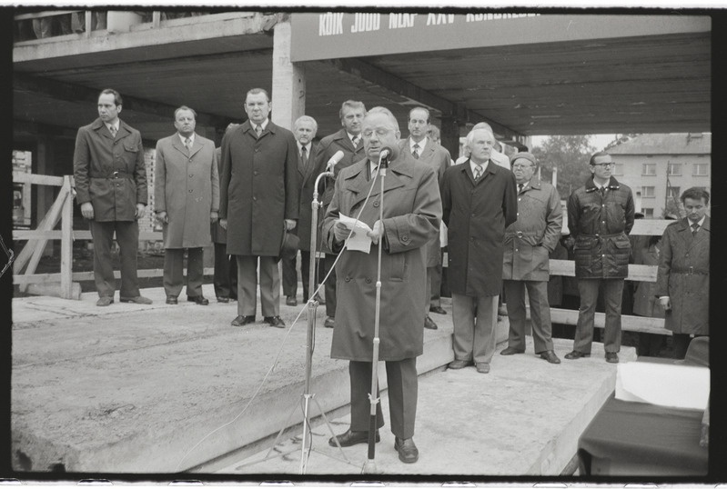 Tartu ülikooli raamatukogu hoonele nurgakivi panek. 27. september 1976. a.