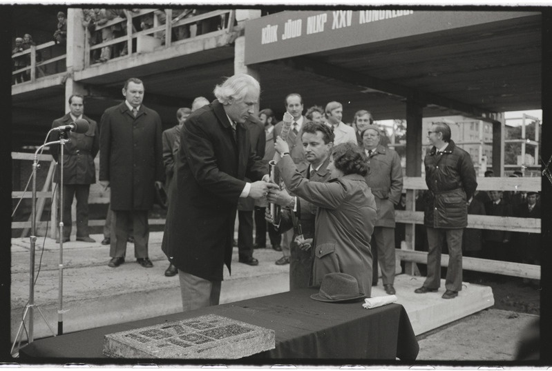Tartu ülikooli raamatukogu hoonele nurgakivi panek. 27. september 1976. a.
