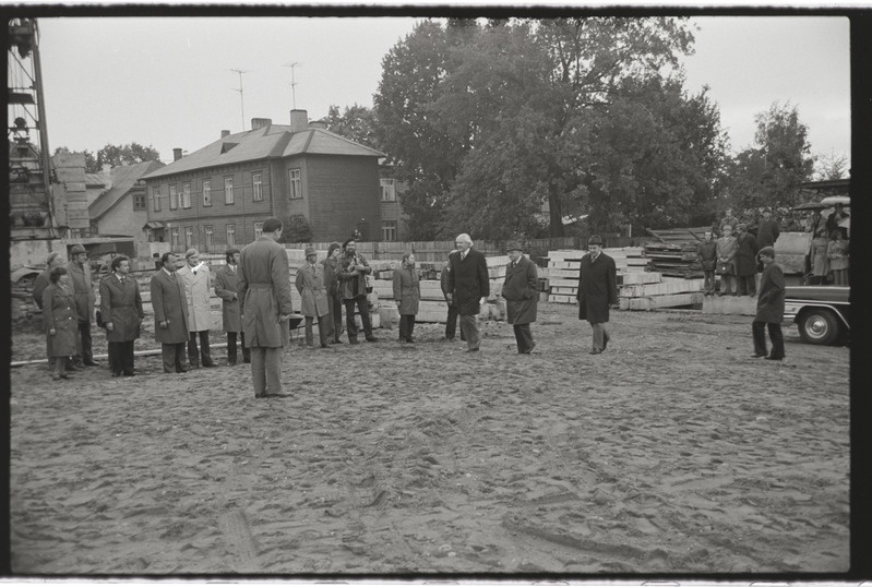 Tartu ülikooli raamatukogu hoonele nurgakivi panek. 27. september 1976. a.