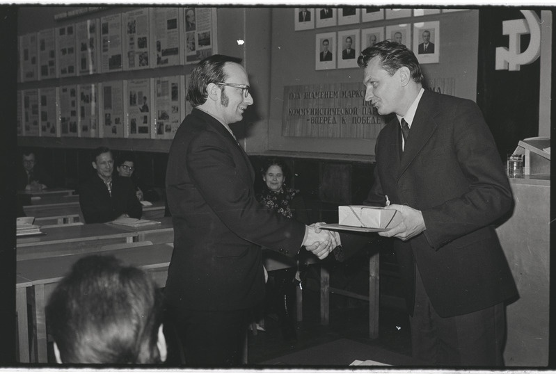 Tsiviilkaitse. Juhtivkoosseisu esimene õppus ja autasustamine. 26. jaanuar 1977. a.