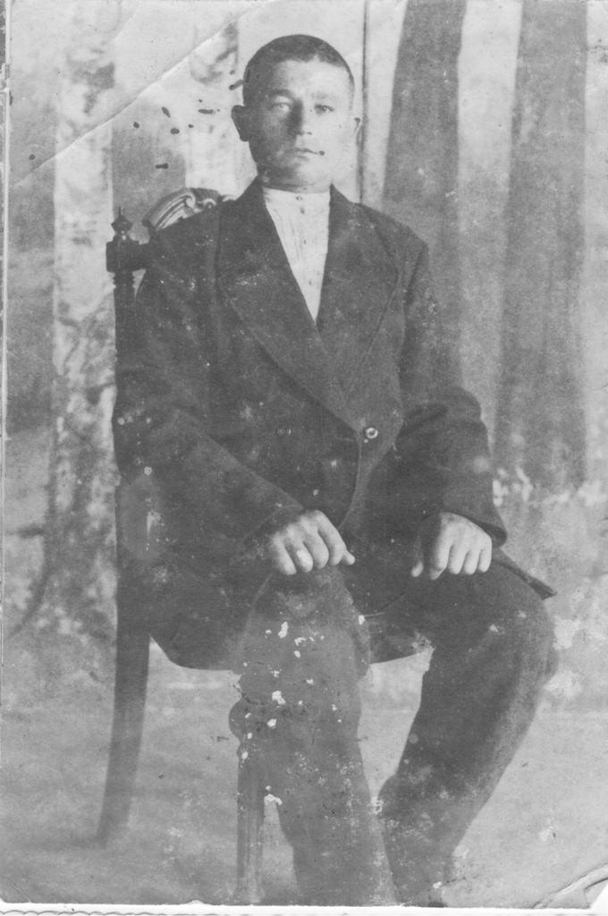 Ado Schmuuli poolvend