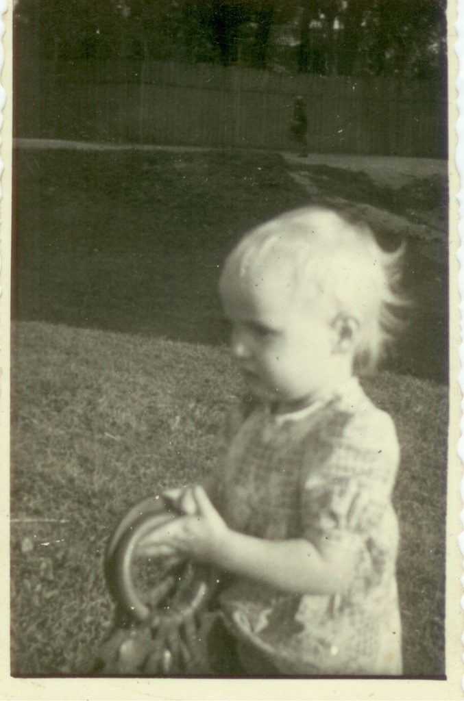 Astrid Muul, Riia 1949a. suvi