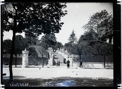 Kivitrepp - Peetri platsi (Vabaduse väljak) ja Komandandi tee vahel  duplicate photo