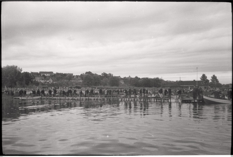 negatiiv, Viljandi, laulupeo veepidu Viljandi järvel, 1960