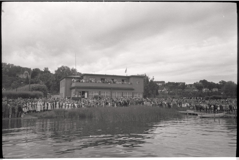 negatiiv, Viljandi, laulupeo veepidu Viljandi järvel, 1960