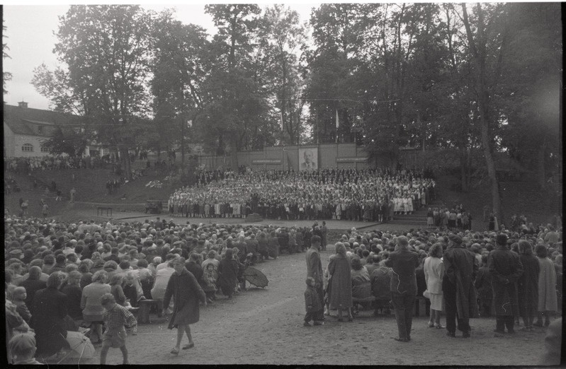 negatiiv, Viljandi Laulupidu, ühendkoorid ja publik, 1960