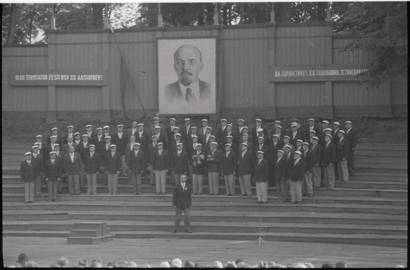 negatiiv, Viljandi Laulupidu, meeskoor Sakala esinemas, 1960