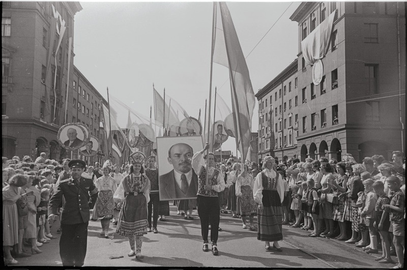 negatiiv, ENSV Üldlaulupidu, rongkäik, 1960