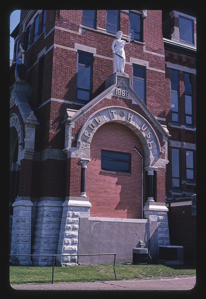 Washington County Courthouse, detail, Washington, Iowa (LOC)