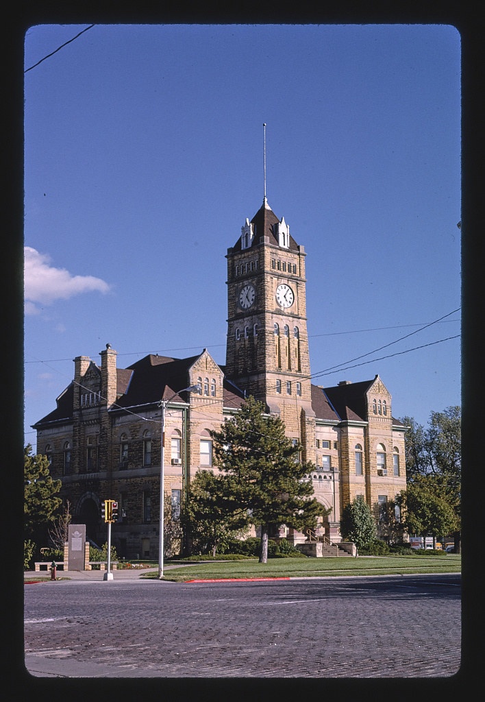 Mitchell County Courthouse, Beloit, Kansas (LOC)