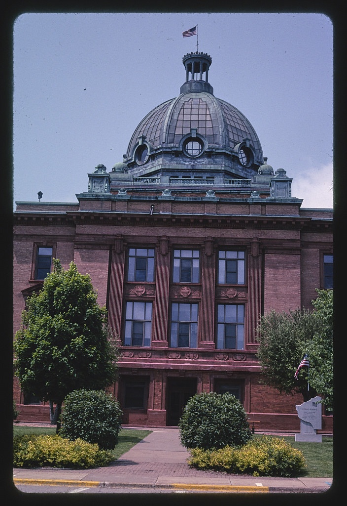 Grant County Courthouse, angle 2, Lancaster, Wisconsin (LOC)