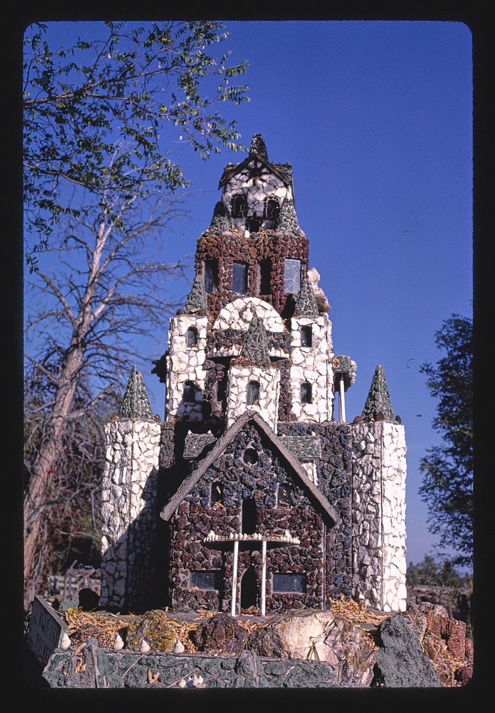 Castle, Peterson's Rock Garden, Redmond, Bend, Oregon (LOC)