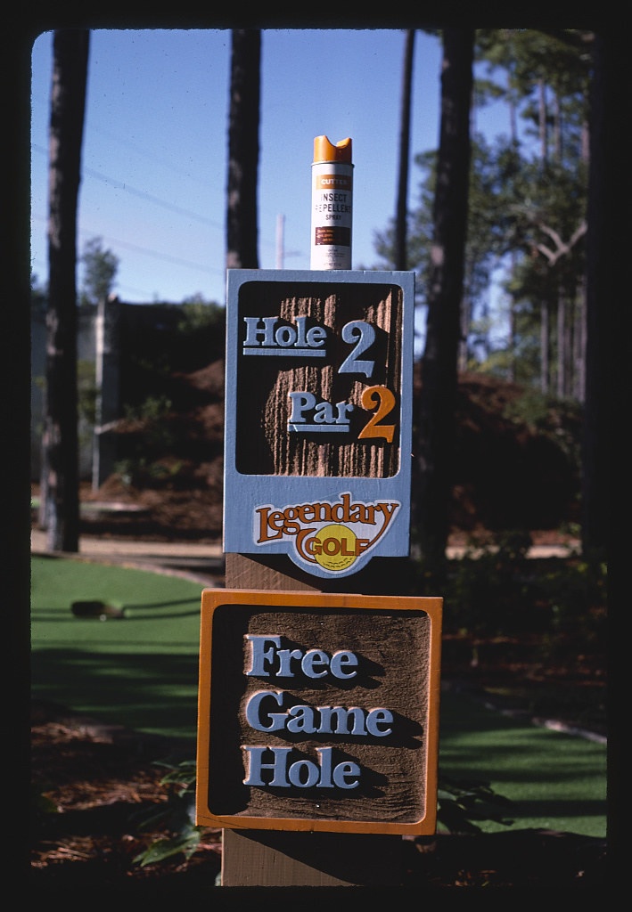 Hole sign, Plantation Falls Legendary Golf, Hilton Head Island, South Carolina (LOC)