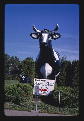 Cheese and Gift Shop, Chatty Belle the Cow statue, frontal view, Neillsville, Wisconsin (LOC)  duplicate photo