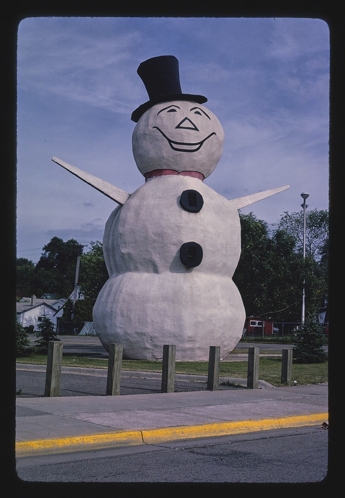 Snowman statue, angle 1, Margaret Street, North St. Paul, Minnesota (LOC)