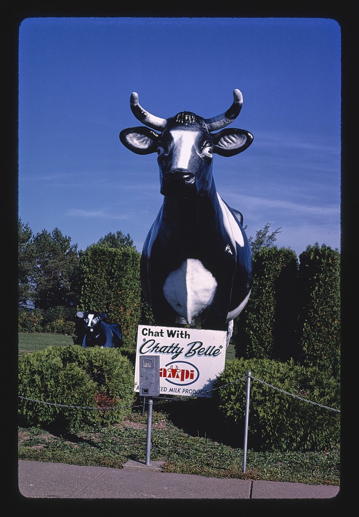 Cheese and Gift Shop, Chatty Belle the Cow and her son, Buster statues, angle 2, Neillsville, Wisconsin (LOC)