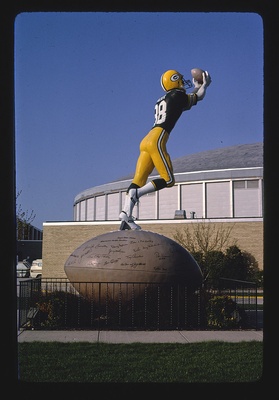 Green Bay Packer Hall of Fame, football player statue, angle 2, Green Bay Avenue, Green Bay, Wisconsin (LOC)  duplicate photo
