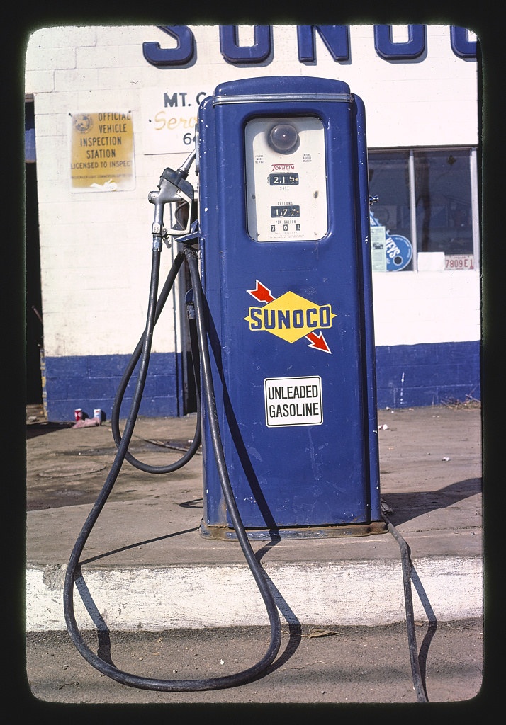 Sunoco gas pump, Mount Carmel, Indiana (LOC)