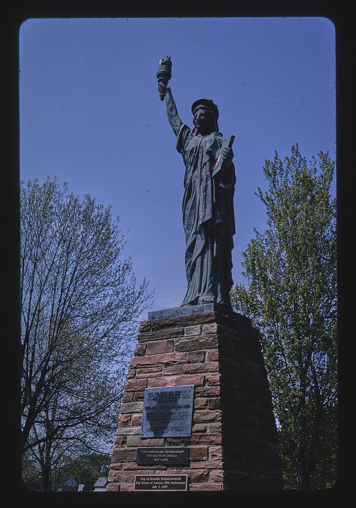 Statue of Liberty (angle 1), Town Square, Kenosha, Wisconsin (LOC)