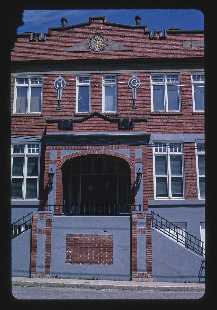 Morning Club (1920), angle 2, Hunter Street, Mullan, Idaho (LOC)