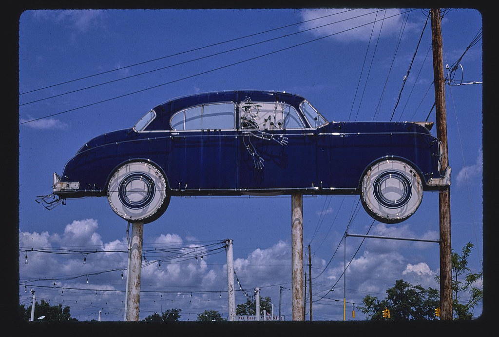 Dependable Used Cars sign, Division Street, Grand Rapids, Michigan (LOC)