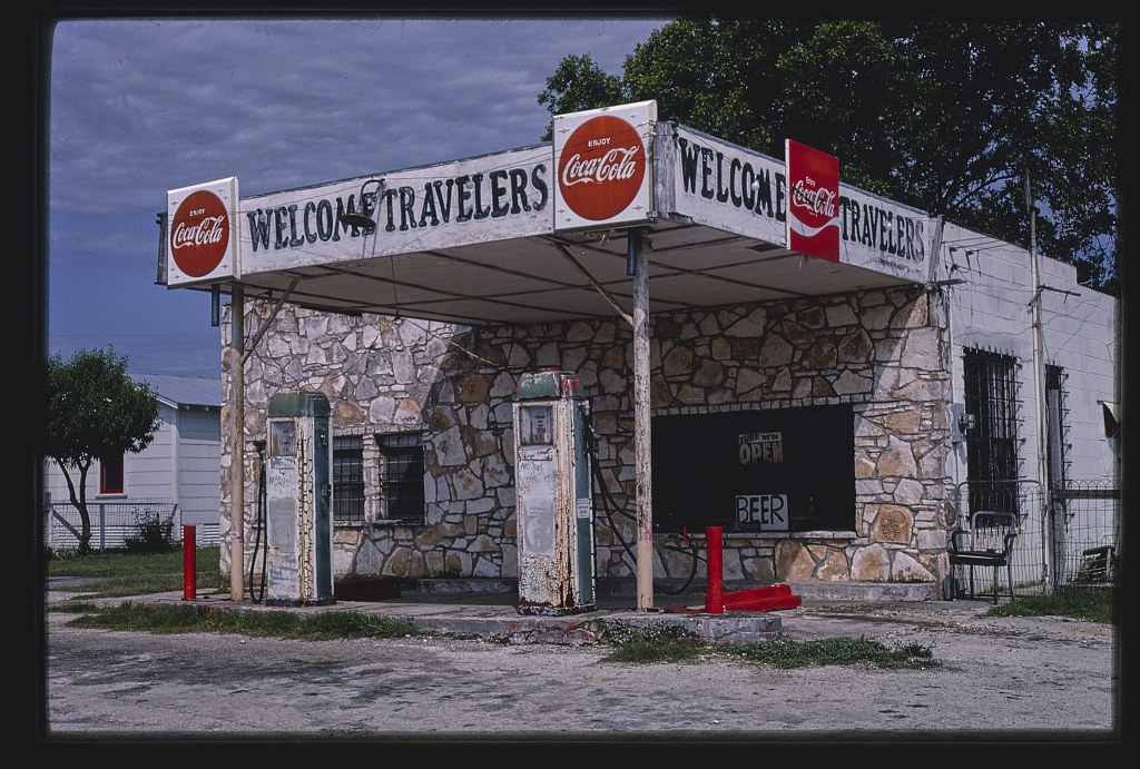 Welcome Travelers gas station, straight-on view, New Laredo Highway, San Antonio, Texas (LOC)