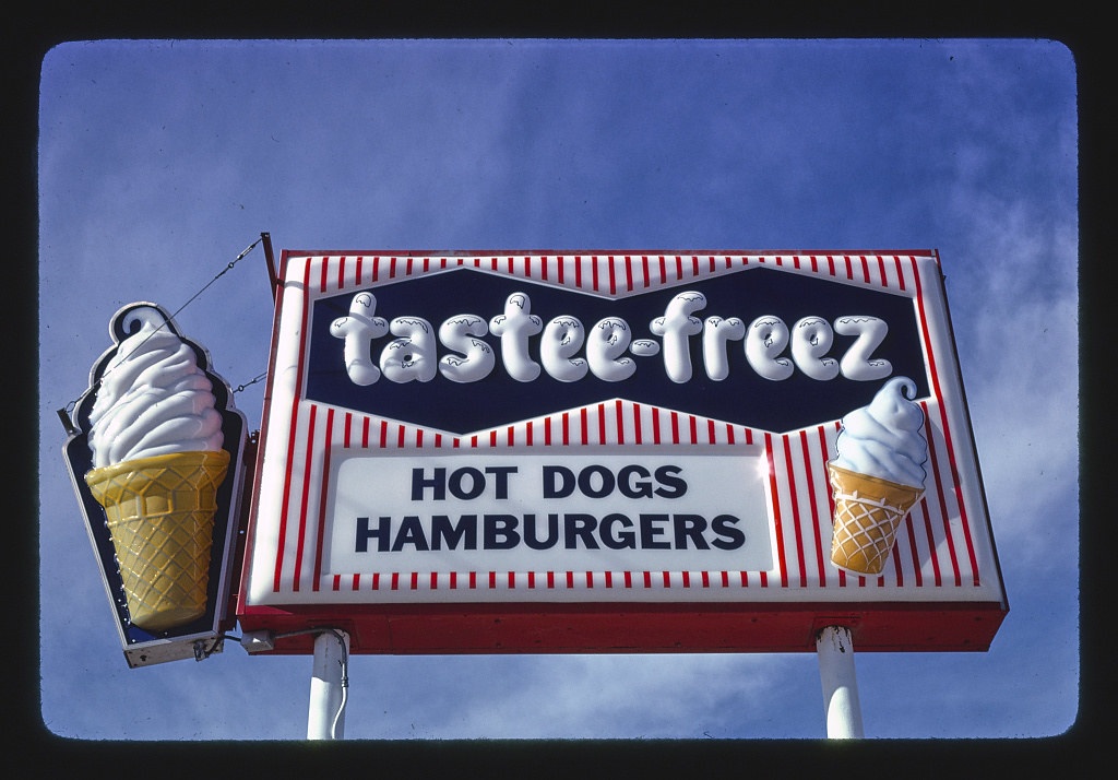 Tastee Freez ice cream sign, Santa Fe, New Mexico (LOC)