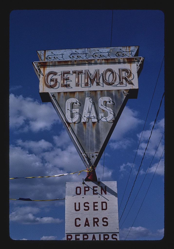 Getmor Gas sign, Rt. 138, Dighton, Massachusetts (LOC)